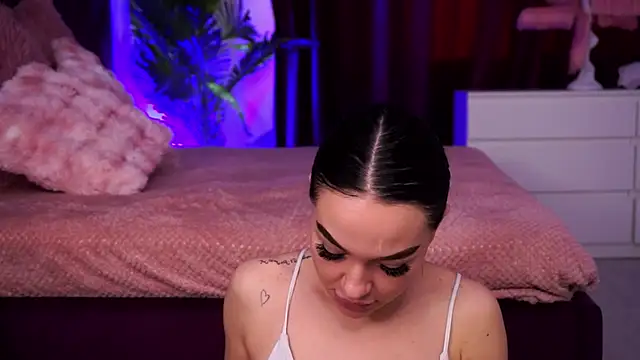 SashaLorrenz online show from 04-17-26, 04:48