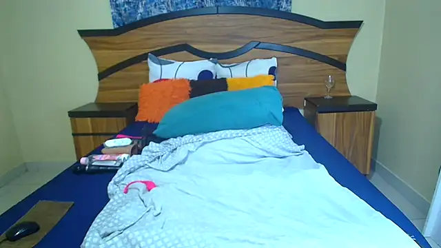 Queenxxxjesy online show from 03-19-26, 01:20