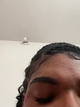 Snapshot of lulusexyy chatting on 03-18-26, 05:49 lulusexyy online show from 03-18-26, 05:49