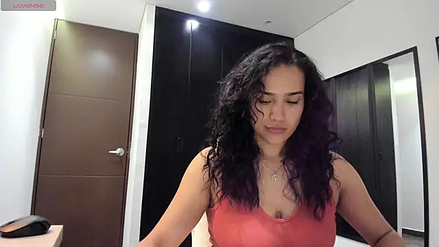 Snapshot of love_kriss chatting on 07-24-26, 06:39 love kriss online show from 07-24-26, 06:39