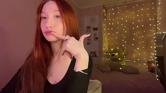 Snapshot of stella_foxi chatting on 02-25-26, 04:27 stella foxi online show from 02-25-26, 04:27