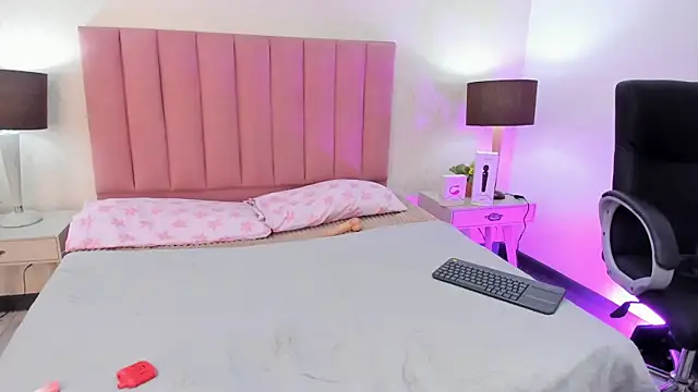 Rubi08  online show from 04-22-26, 11:23