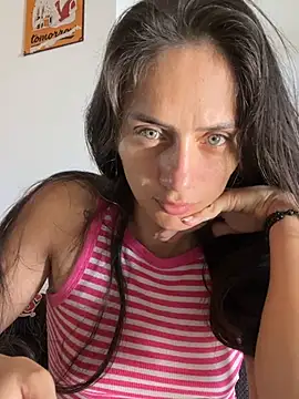 Snapshot of maiteonlyx chatting on 03-18-26, 11:02 maiteonlyx online show from 03-18-26, 11:02