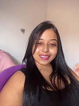 Snapshot of Emmily_hott chatting on 06-03-26, 11:24 Emmily hott online show from 06-03-26, 11:24