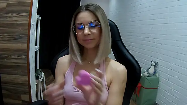 IceMayes online show from 04-01-26, 08:37