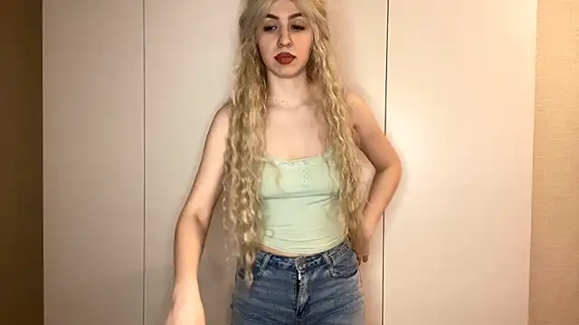 LudieWestre online show from 02-28-26, 05:03