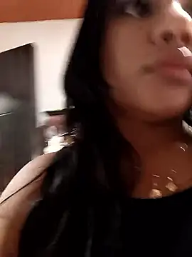 ValeriaVilla2 online show from 02-15-26, 07:21