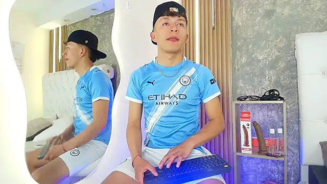 Dark Nico online show from 04-05-26, 04:09