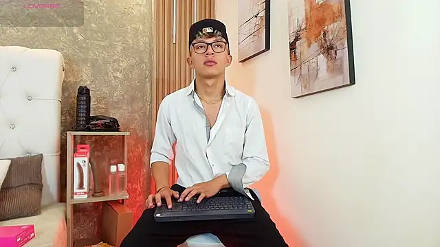 Dark Nico online show from 04-14-26, 03:56