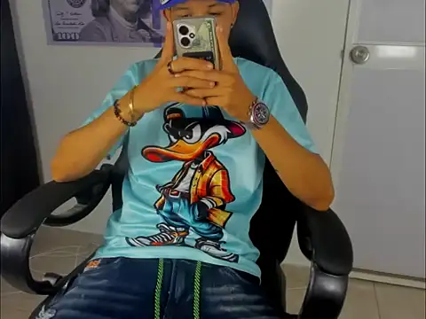 Snapshot of badboy_master chatting on 03-15-26, 05:46 badboy master online show from 03-15-26, 05:46