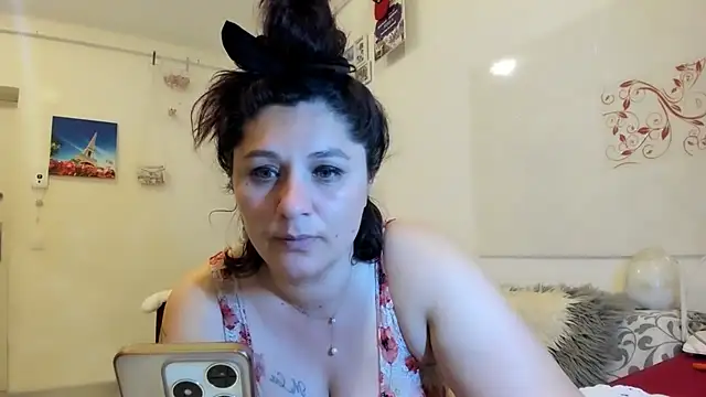 EVELYNA88 online show from 06-09-26, 06:30