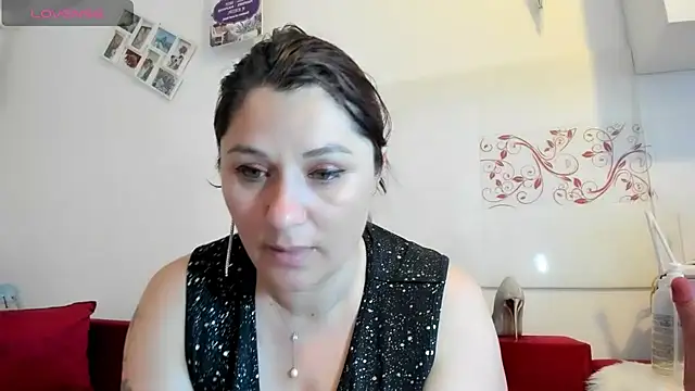 Snapshot of EVELYNA88 chatting on 07-21-26, 10:06 EVELYNA88 online show from 07-21-26, 10:06