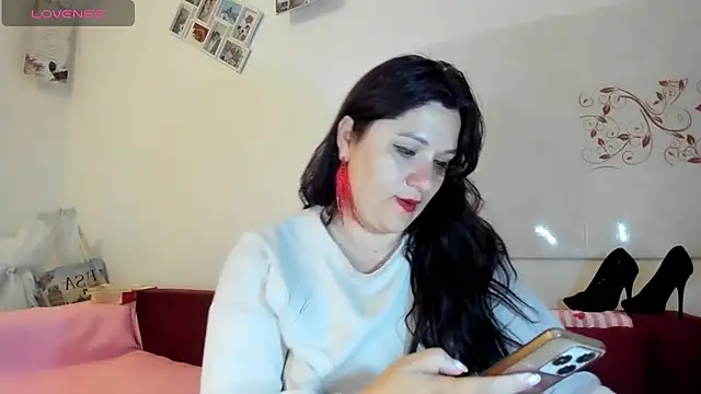 Snapshot of EVELYNA88 chatting on 07-22-26, 07:27 EVELYNA88 online show from 07-22-26, 07:27