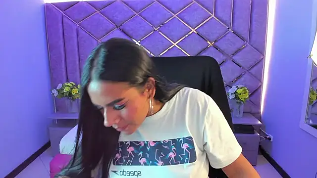 Scarlett Moom online show from 06-12-26, 04:00