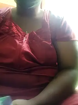 Snapshot of tamilkaviya431 chatting on 04-29-26, 02:04 tamilkaviya431 online show from 04-29-26, 02:04