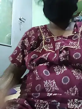 Snapshot of tamilkaviya431 chatting on 05-18-26, 11:43 tamilkaviya431 online show from 05-18-26, 11:43