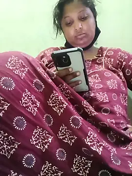 Snapshot of tamilkaviya431 chatting on 05-19-26, 05:25 tamilkaviya431 online show from 05-19-26, 05:25