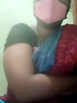Snapshot of tamilkaviya431 chatting on 07-04-26, 11:55 tamilkaviya431 online show from 07-04-26, 11:55