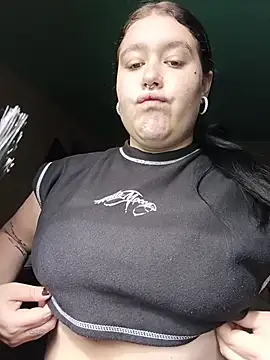 Snapshot of Freckless_ chatting on 07-23-26, 03:10 Freckless online show from 07-23-26, 03:10