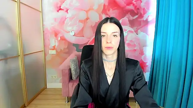 NoirDiva online show from 04-15-26, 05:58