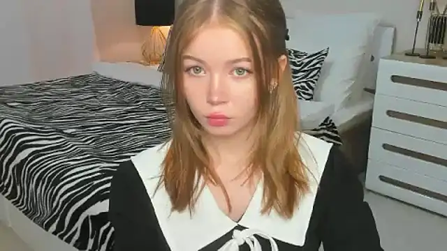 Snapshot of Violetta__Dreams chatting on 05-09-26, 06:13 Violetta Dreams online show from 05-09-26, 06:13