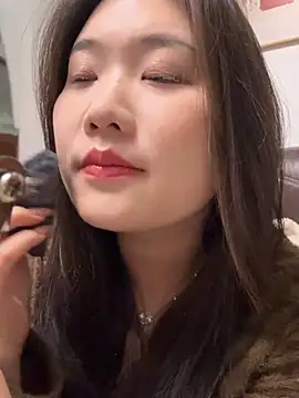 Snapshot of HHll7796 chatting on 03-09-26, 10:30 HHll7796 online show from 03-09-26, 10:30