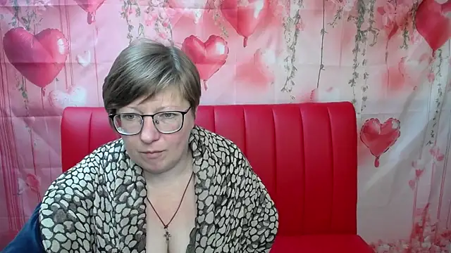 Snapshot of RadaChudna chatting on 04-24-26, 04:59 RadaChudna online show from 04-24-26, 04:59