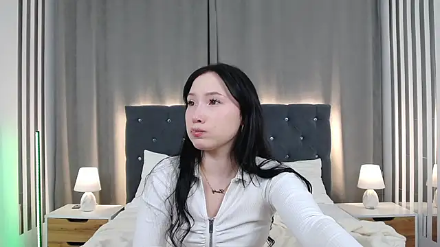 VikkyVonn online show from 03-26-26, 12:11