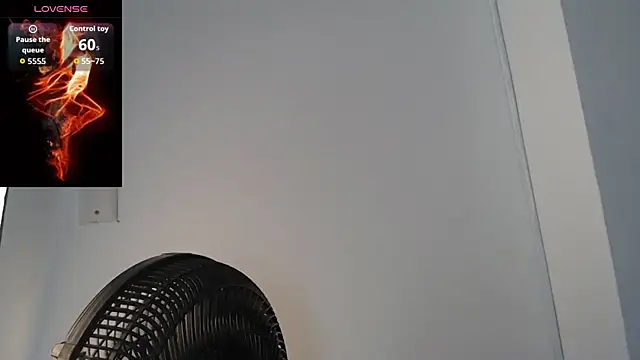 Snapshot of lily_rose1 chatting on 06-16-26, 05:48 lily rose1 online show from 06-16-26, 05:48