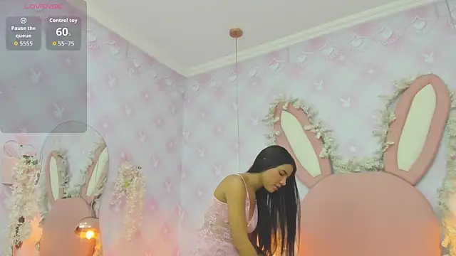 Snapshot of Isabellaa_Rosee chatting on 04-26-26, 07:33 Isabellaa Rosee online show from 04-26-26, 07:33