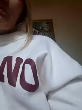 Snapshot of panterasexx chatting on 02-25-26, 02:32 panterasexx online show from 02-25-26, 02:32