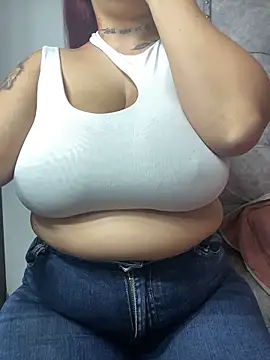 Snapshot of Ariel_Nasty_Extremely chatting on 03-22-26, 05:00 Ariel Nasty Extremely online show from 03-22-26, 05:00