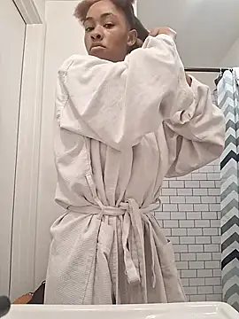 Cinnamonbunn online show from 02-20-26, 08:09