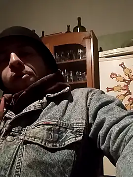 Snapshot of headfats369 chatting on 05-26-26, 05:36 headfats369 online show from 05-26-26, 05:36