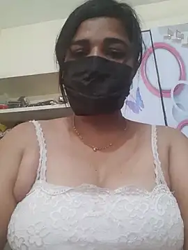 Snapshot of Tamil_Luckly_girl chatting on 03-28-26, 07:52 Tamil Luckly girl online show from 03-28-26, 07:52