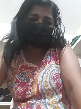 Snapshot of Tamil_Luckly_girl chatting on 03-29-26, 01:05 Tamil Luckly girl online show from 03-29-26, 01:05