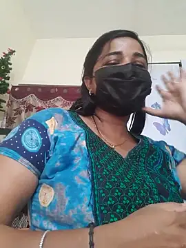 Snapshot of Tamil_Luckly_girl chatting on 04-10-26, 04:06 Tamil Luckly girl online show from 04-10-26, 04:06