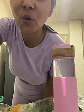 Snapshot of Yirleyll chatting on 03-02-26, 12:01 Yirleyll online show from 03-02-26, 12:01