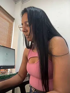 Snapshot of Yirleyll chatting on 03-03-26, 03:07 Yirleyll online show from 03-03-26, 03:07