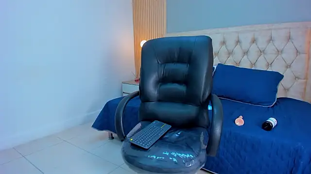 Hxxyro online show from 03-13-26, 01:40