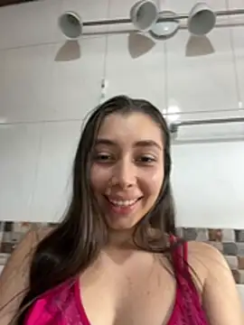 Snapshot of lunna-foxx chatting on 02-19-26, 05:09 lunna-foxx online show from 02-19-26, 05:09