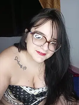 Snapshot of daphneev chatting on 06-04-26, 01:44 daphneev online show from 06-04-26, 01:44