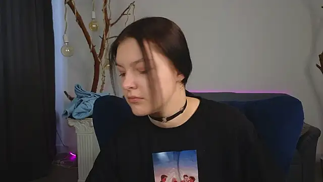 DeliaEffy online show from 03-21-26, 01:16