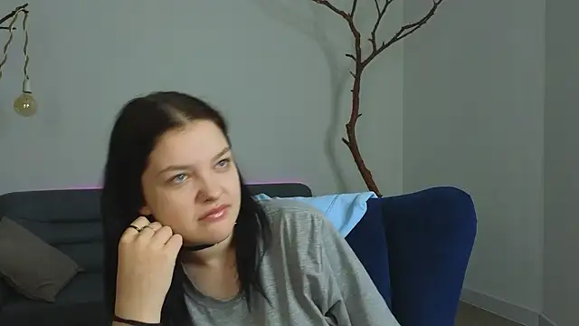 DeliaEffy online show from 03-25-26, 01:06