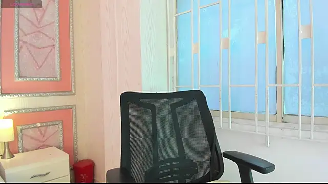 Snapshot of your_whore_Salome chatting on 05-22-26, 08:36 your whore Salome online show from 05-22-26, 08:36