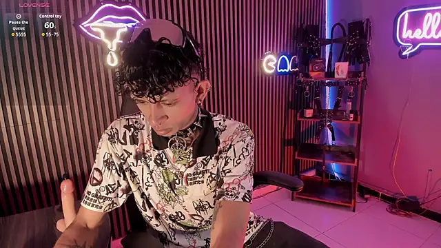 Maximoking26 online show from 04-21-26, 01:18