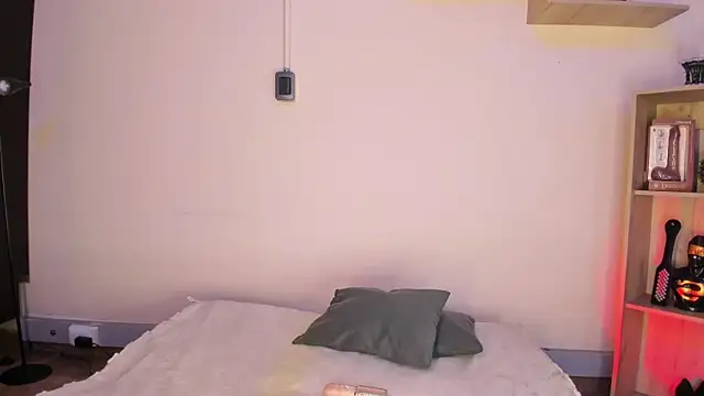 Tylla   online show from 03-31-26, 05:19