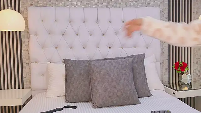 AntonellaEscudero online show from 04-21-26, 07:50