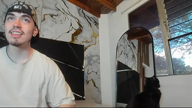 Couple In Heat online show from 04-04-26, 07:44