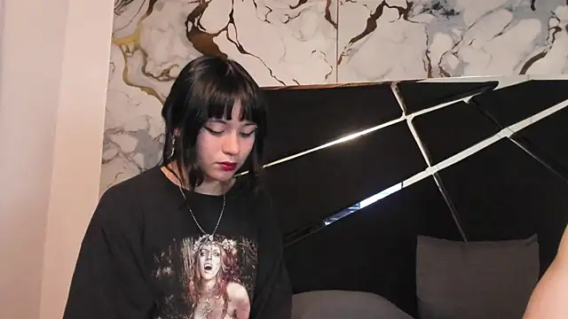 Couple In Heat online show from 04-17-26, 08:34